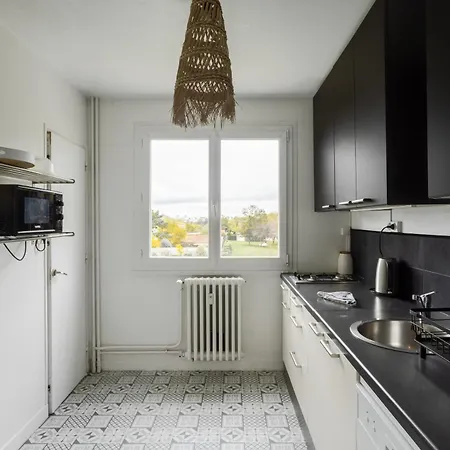 La Butte Enchantee - Wifi Fibre Tv - Baignoire - Parking Gratuit Saint-Sébastien-sur-Loire