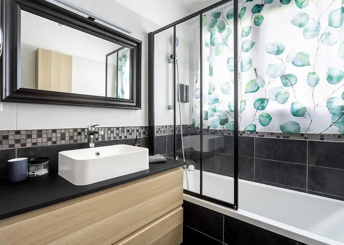 La Butte Enchantee - Wifi Fibre Tv - Baignoire - Parking Gratuit *