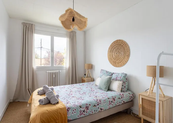 Apartamento La Butte Enchantee - Wifi Fibre Tv - Baignoire - Parking Gratuit *