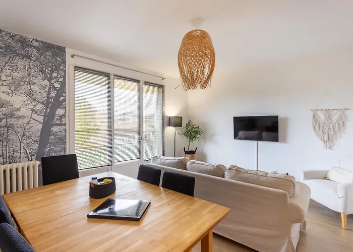 La Butte Enchantee - Wifi Fibre Tv - Baignoire - Parking Gratuit * Saint-Sébastien-sur-Loire