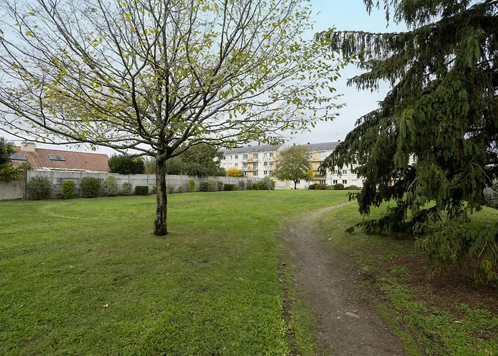 La Butte Enchantee - Wifi Fibre Tv - Baignoire - Parking Gratuit *